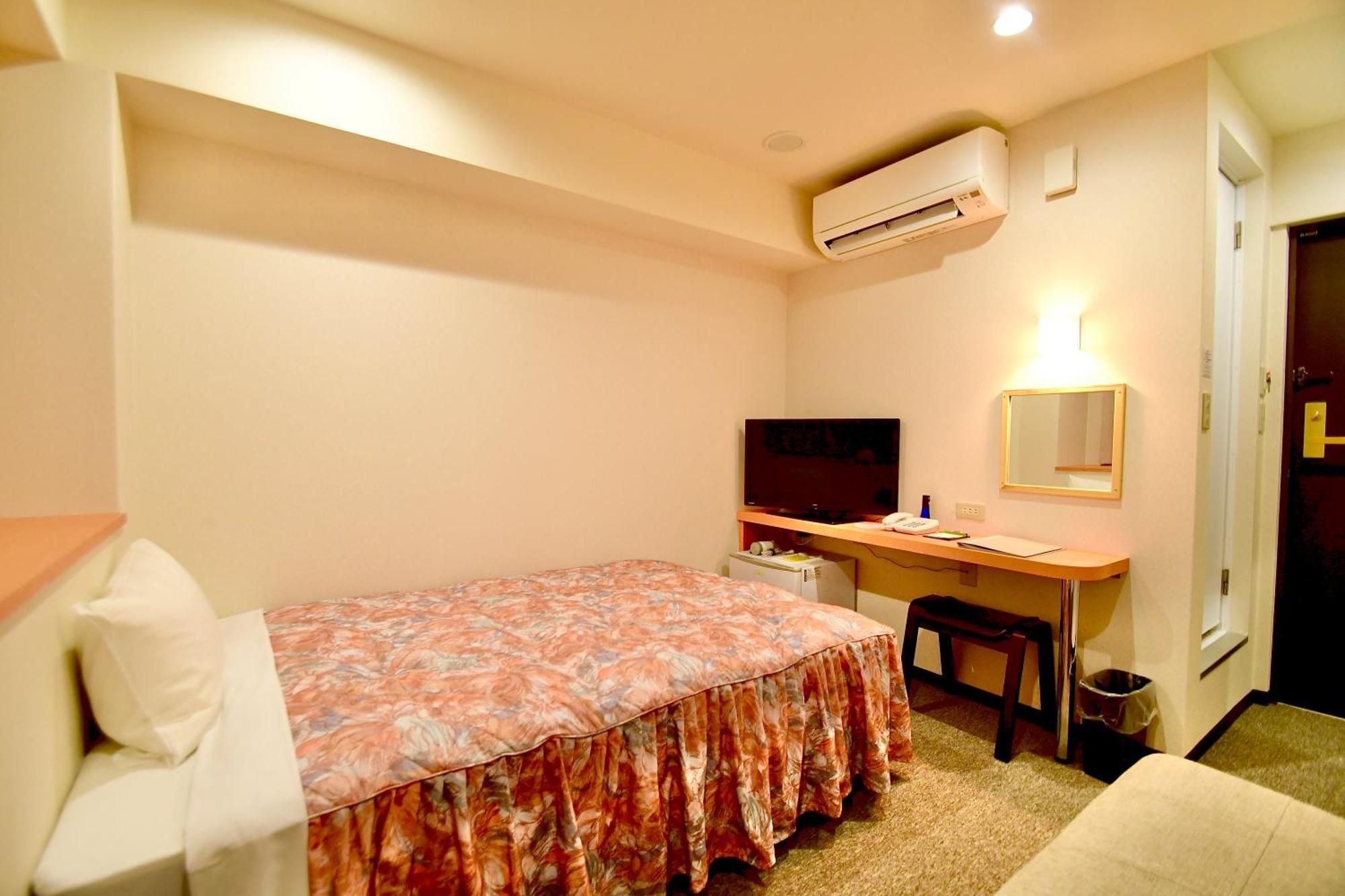 Himeji Ekimae Universal Hotel Minamiguchi Luaran gambar